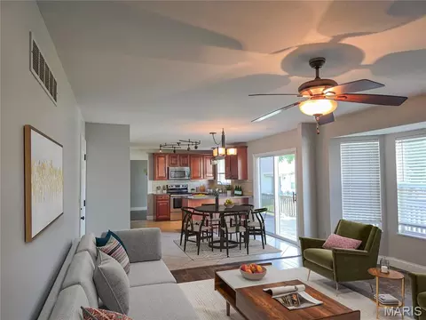 Living - 1455 Chambers Dr, O'fallon, MO 63366 photo 6 of 10