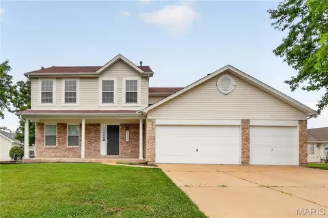 Exterior - 1455 Chambers Dr, O'fallon, MO 63366 photo 2 of 7