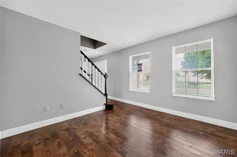 Living - 1455 Chambers Dr, O'fallon, MO 63366 photo 2 of 10