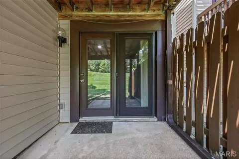 Exterior - 724 Sandy Summit Dr, Ballwin, MO 63021 photo 3 of 8