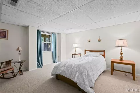 Bedroom - 724 Sandy Summit Dr, Ballwin, MO 63021 photo 4 of 5