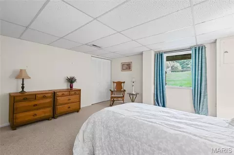 Bedroom - 724 Sandy Summit Dr, Ballwin, MO 63021 photo 5 of 5
