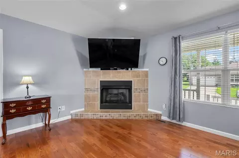 Living - 365 Spring Hill Rd, Jackson, MO 63755 photo 1 of 1