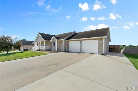 Exterior - 365 Spring Hill Rd, Jackson, MO 63755 photo 3 of 11