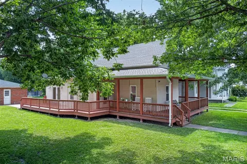 Exterior - 310 E Main St, Alhambra, IL 62001 photo 17 of 17