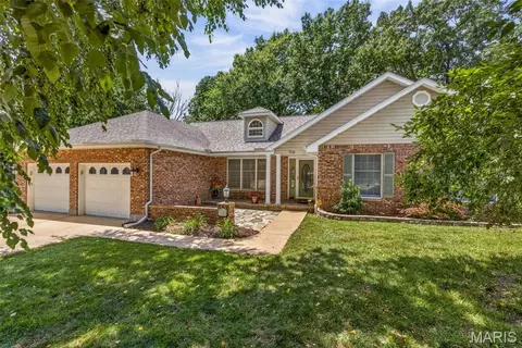 709 Jerome Dr, Festus, MO 63028