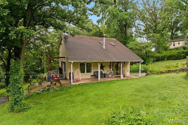 206 Pamela Dr, Belleville, IL 62223