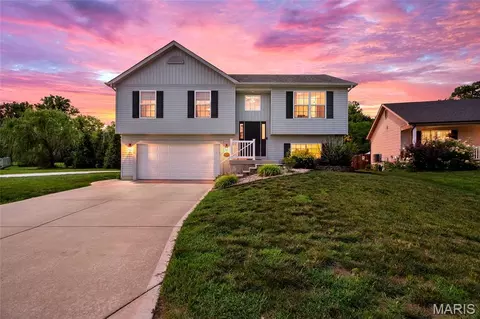 217 September St, Moscow Mills, MO 63362