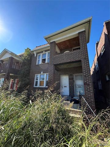 3929 N Taylor Ave, Saint Louis, MO 63115