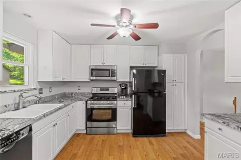 Kitchen - 2834 Tommy Dr, Arnold, MO 63010 photo 2 of 2