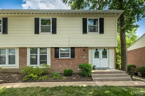 13348 La Barge Dr, Saint Louis, MO 63141