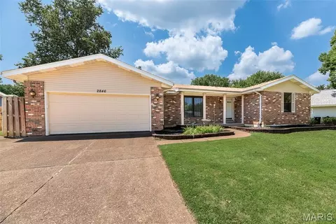 2846 Bee Tree Ln, Saint Louis, MO 63129