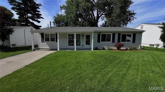 11971 Brookmont Dr, Maryland Heights, MO 63043