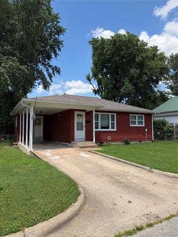 207 Catalpa Ln, Lebanon, MO 65536