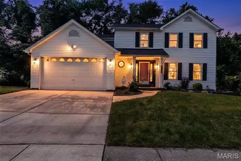 2101 Dettmer Pl, Florissant, MO 63031