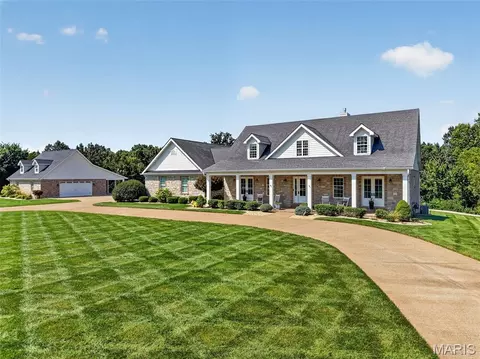 1320 Diehr Rd, Wentzville, MO 63385
