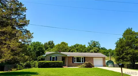 3713 Old Hopper Rd, Cape Girardeau, MO 63701