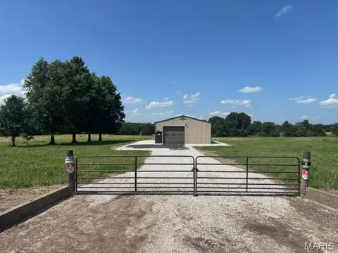 33910 Route D, Santa Fe, MO 65282