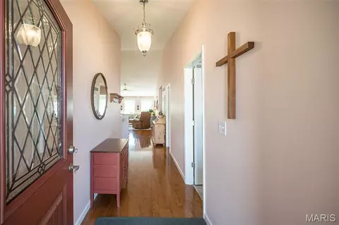 Entry Way - 2 Jackson Cir, Festus, MO 63028 photo 1 of 4
