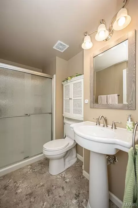 Bath - 2 Jackson Cir, Festus, MO 63028 photo 6 of 6