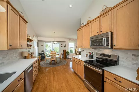 Kitchen - 2 Jackson Cir, Festus, MO 63028 photo 4 of 5