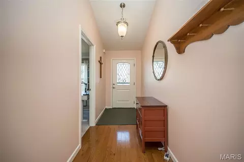 Entry Way - 2 Jackson Cir, Festus, MO 63028 photo 2 of 4