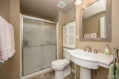Bath - 2 Jackson Cir, Festus, MO 63028 photo 5 of 6