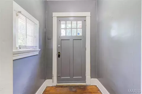 2428 Mary Ave, Saint Louis, MO 63136