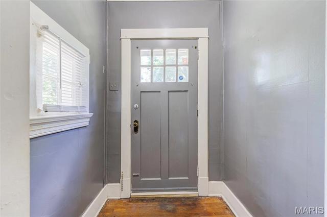 2428 Mary Ave, Saint Louis, MO 63136