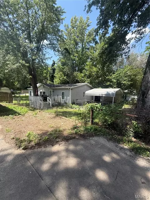 804 Walnut St, Hannibal, MO 63401 photo 4