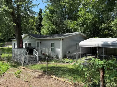 804 Walnut St, Hannibal, MO 63401 photo 3