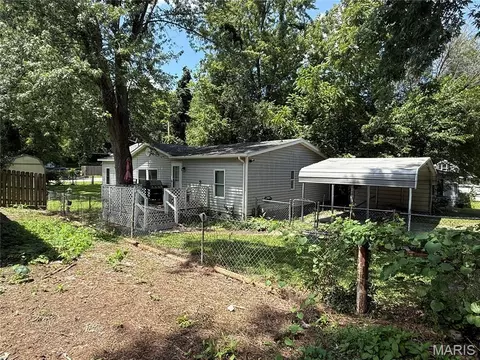 804 Walnut St, Hannibal, MO 63401 photo 2