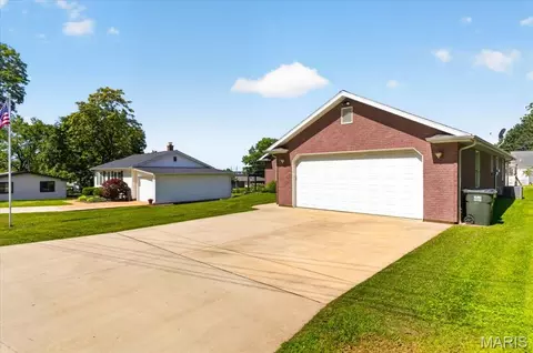 711 Morrison Ave, Waterloo, IL 62298 photo 7