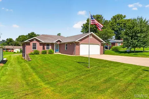 711 Morrison Ave, Waterloo, IL 62298 photo 5