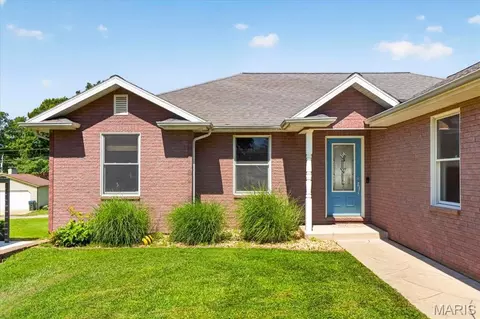 711 Morrison Ave, Waterloo, IL 62298 photo 4