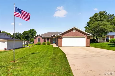 711 Morrison Ave, Waterloo, IL 62298 photo 2