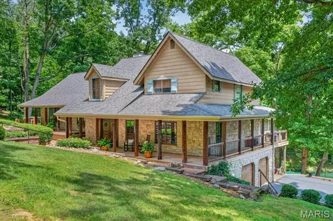 840 Wild Horse Valley Rd, Wildwood, MO 63005