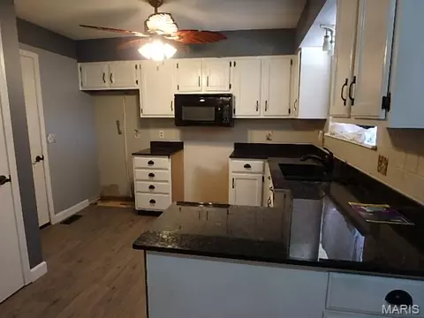 Kitchen - 6432 Sprucefield Dr, O'fallon, MO 63368 photo 1 of 2