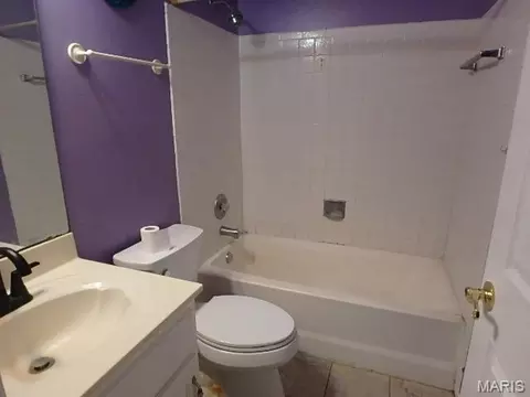Bath - 6432 Sprucefield Dr, O'fallon, MO 63368 photo 3 of 3