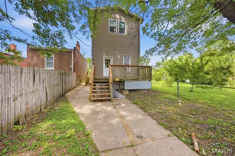 8422 Michigan Ave, Saint Louis, MO 63111