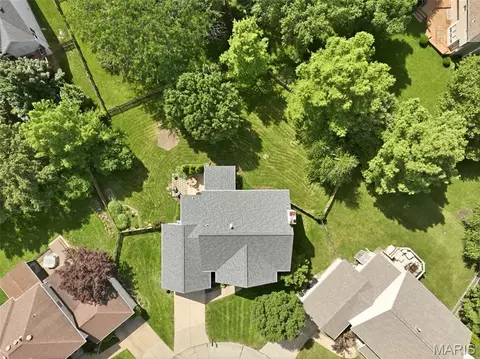 View/Area - 645 Arbor Haven Dr, Ballwin, MO 63021 photo 2 of 4