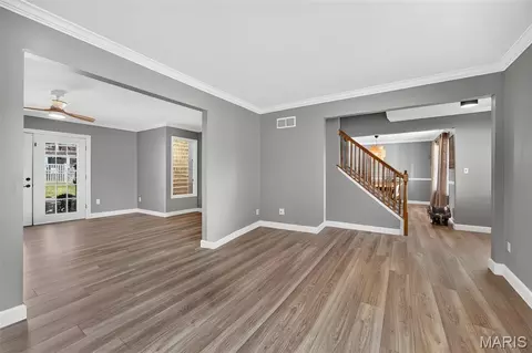 Living - 10 Amber Wave Ct, O'fallon, MO 63366 photo 4 of 8