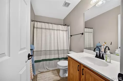 Bath - 10 Amber Wave Ct, O'fallon, MO 63366 photo 4 of 4