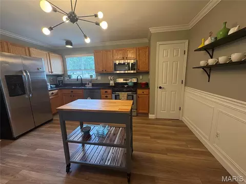 Kitchen - 10 Amber Wave Ct, O'fallon, MO 63366 photo 2 of 2