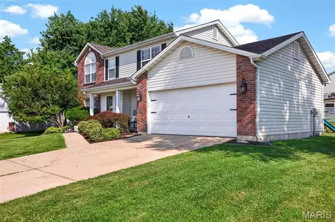 Exterior - 10 Amber Wave Ct, O'fallon, MO 63366 photo 3 of 6