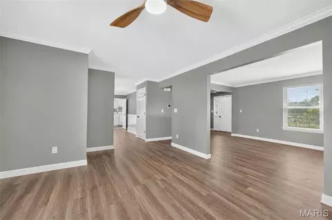 Living - 10 Amber Wave Ct, O'fallon, MO 63366 photo 7 of 8