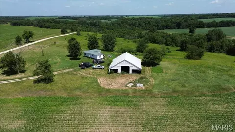26788 105th Ave, La Belle, MO 63447