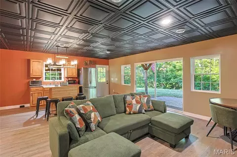 Living - 145 Eagle Ridge Ln, Winfield, MO 63389 photo 2 of 2