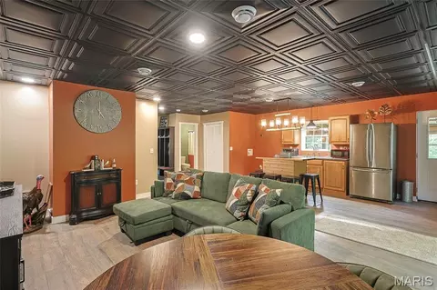 Living - 145 Eagle Ridge Ln, Winfield, MO 63389 photo 1 of 2