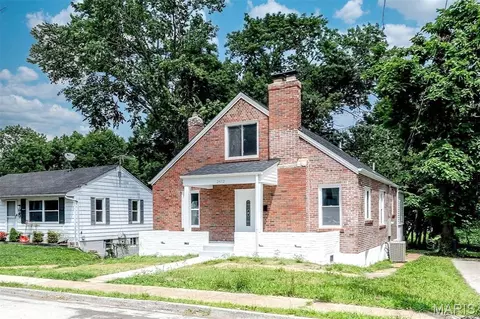 2412 Wallis Ave, Overland, MO 63114